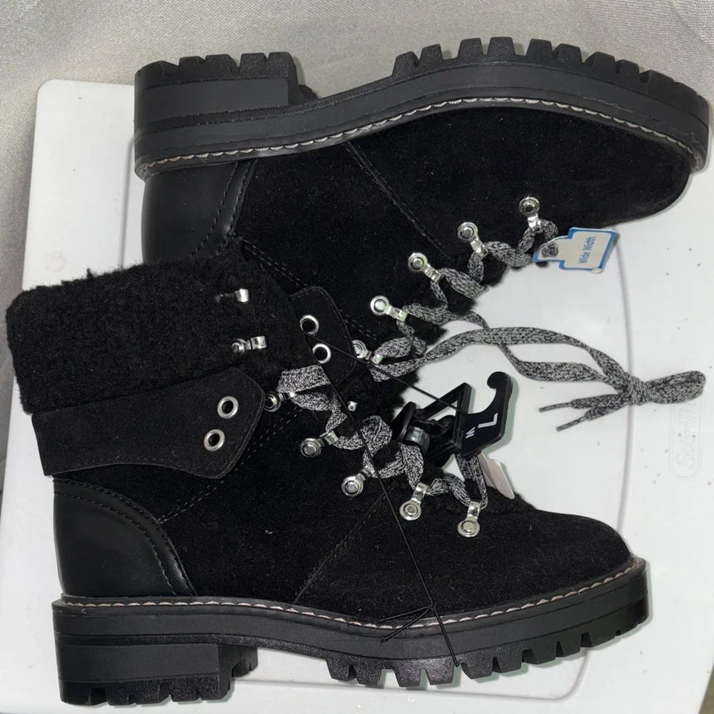 🏍️🆕🏍️ Time and Tru Black Ankle Boots-Size 7 Wide